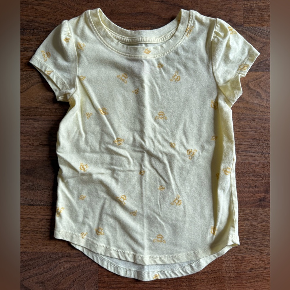 🌼5/$10🌼Cat & Jack light yellow Tee with Bee Design 4t